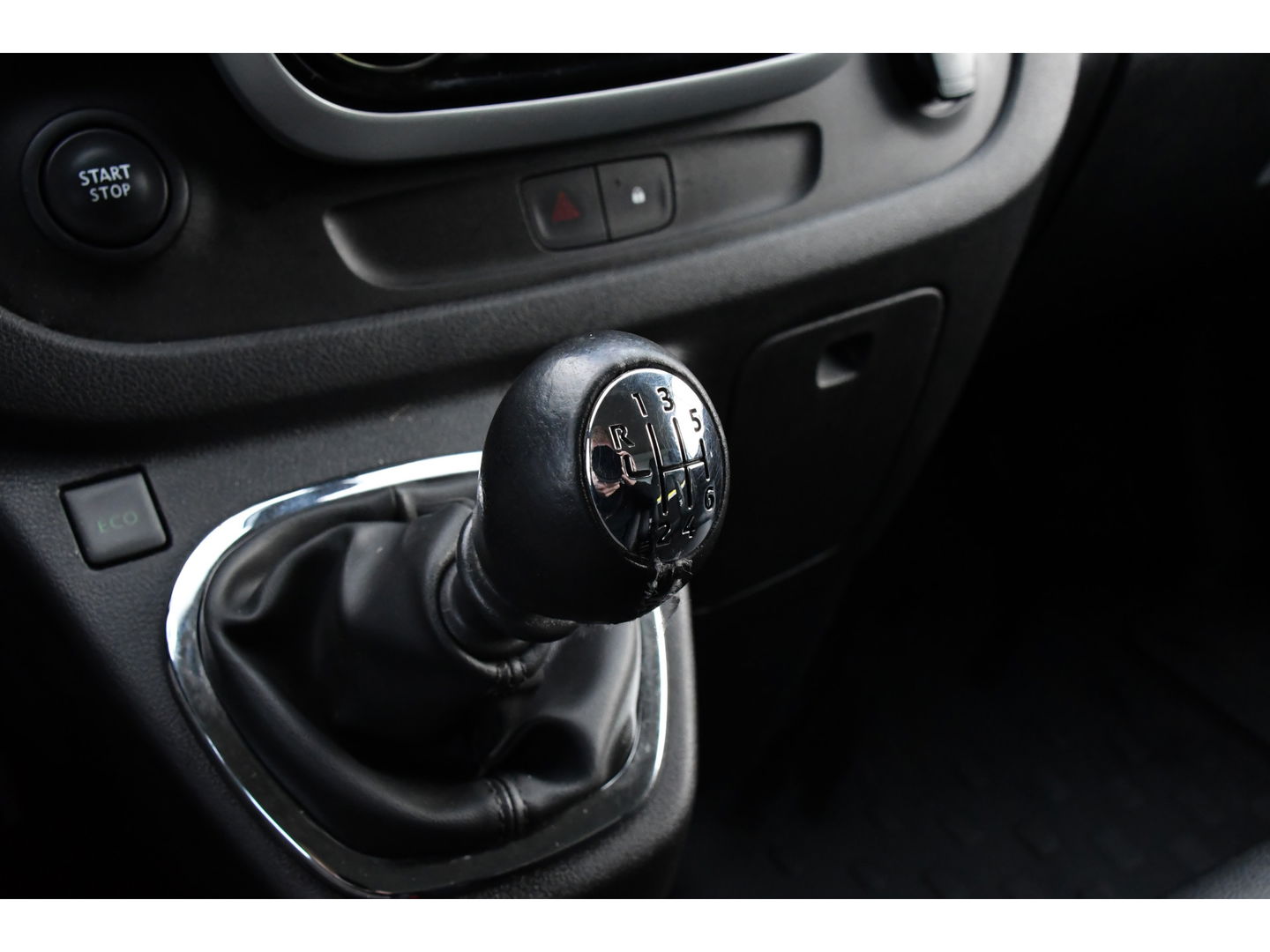 Opel Vivaro 1.6 CDTI L2H1 Irmscher Sport Camera, Cruise, Leder, Stoelverwarming, 145pk, Multimedia, NAVI, Clima, Uniek!