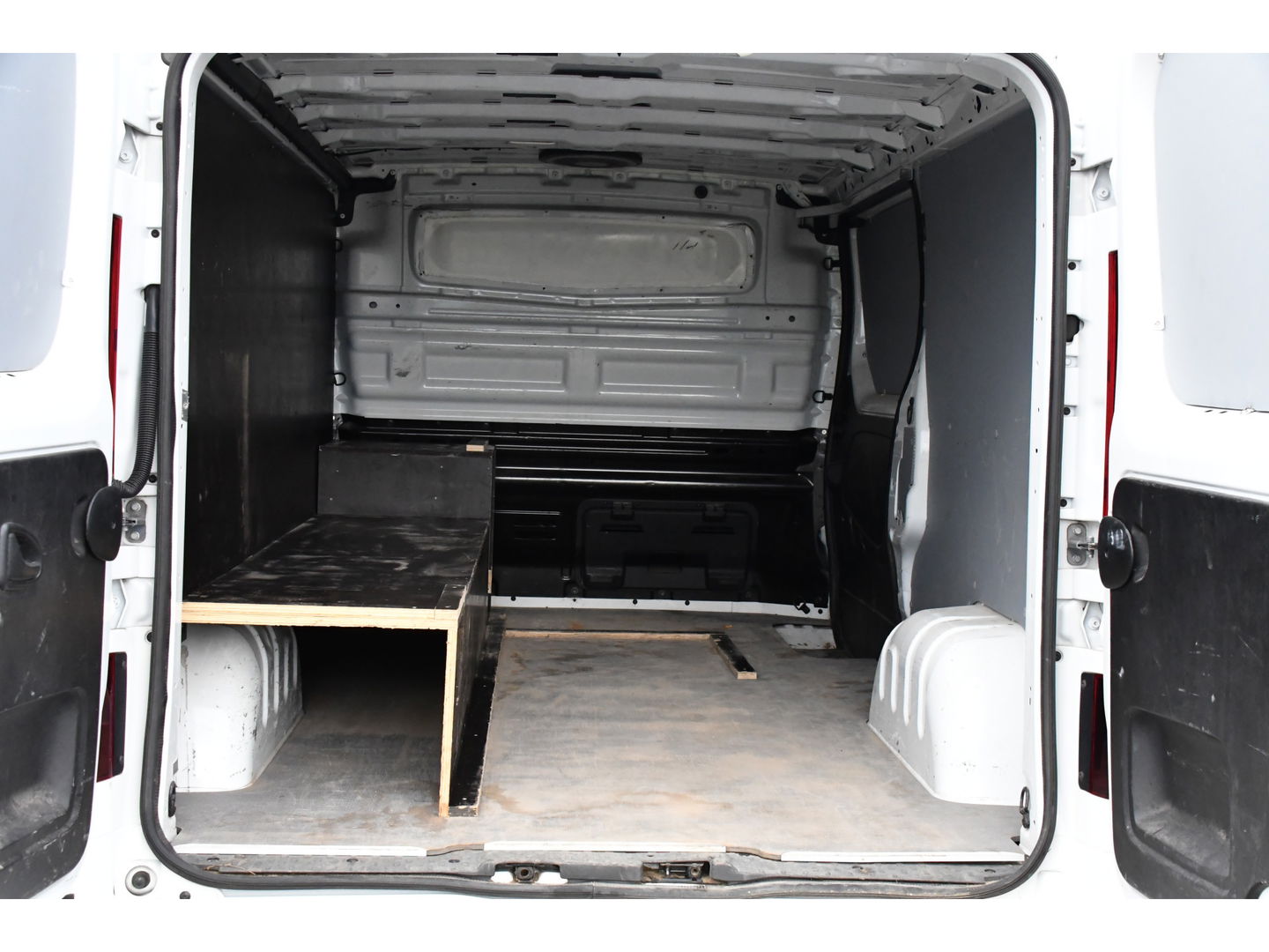 Opel Vivaro 1.6 CDTI L2H1 Irmscher Sport Camera, Cruise, Leder, Stoelverwarming, 145pk, Multimedia, NAVI, Clima, Uniek!