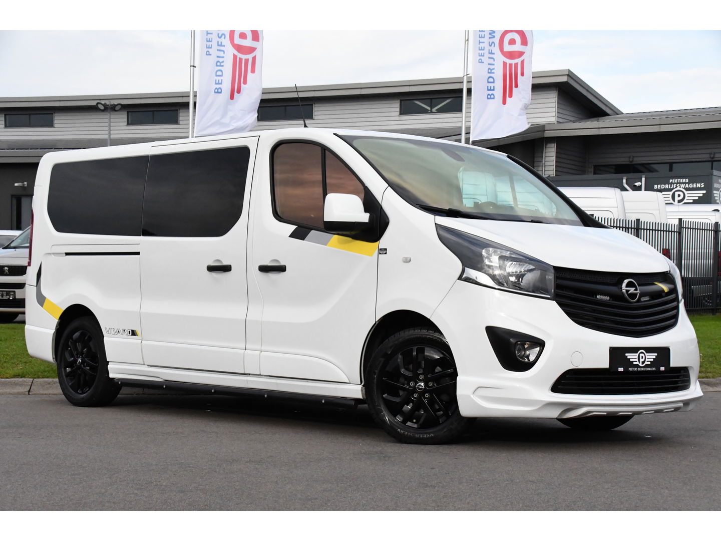 Opel Vivaro 1.6 CDTI L2H1 Irmscher Sport Camera, Cruise, Leder, Stoelverwarming, 145pk, Multimedia, NAVI, Clima, Uniek!
