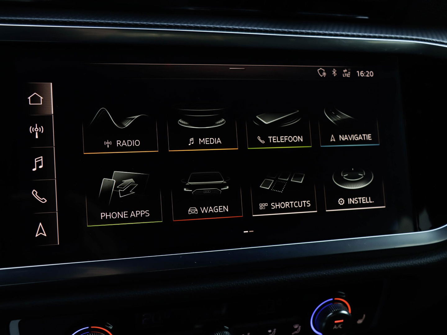 Audi Q3 40 TFSI 190pk Quattro Aut. S line Trekhaak wegkl. Sfeerverl. Virtual Cockpit