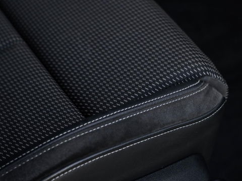 Audi Q3 40 TFSI 190pk Quattro Aut. S line Trekhaak wegkl. Sfeerverl. Virtual Cockpit