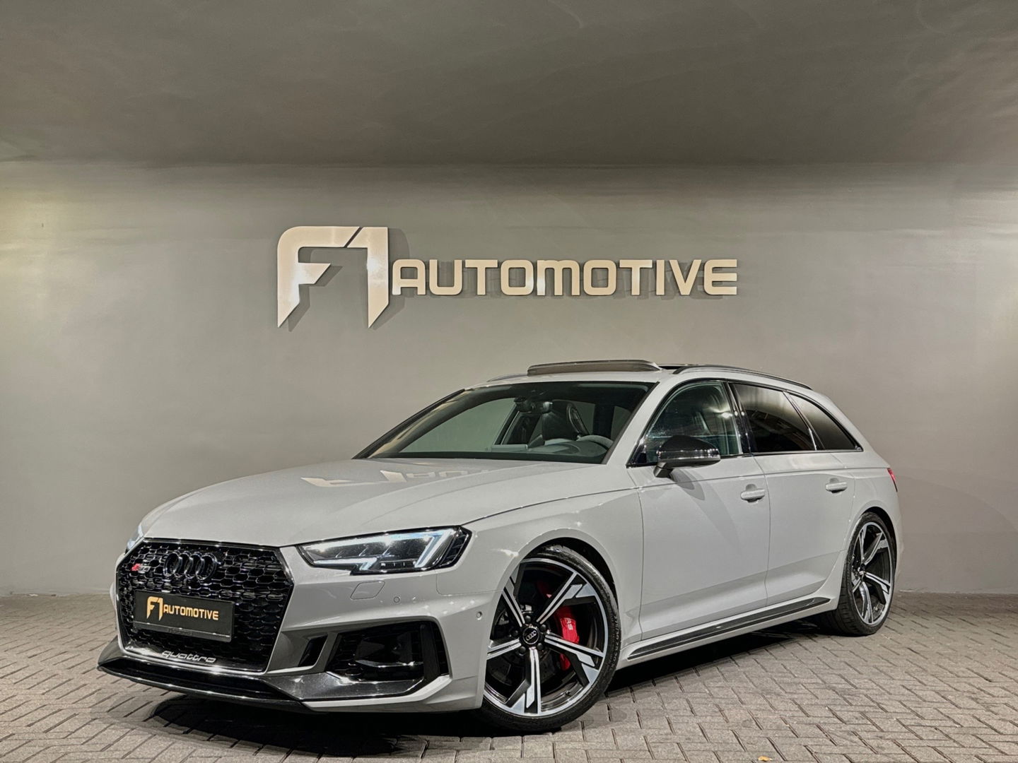 Audi RS4 Avant 2.9 TFSI Quattro Pano|HuD|B&O|Massage|360Cam