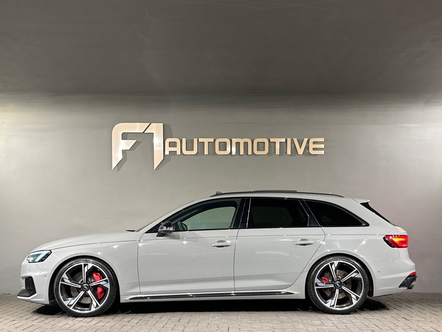 Audi RS4 Avant 2.9 TFSI Quattro Pano|HuD|B&O|Massage|360Cam