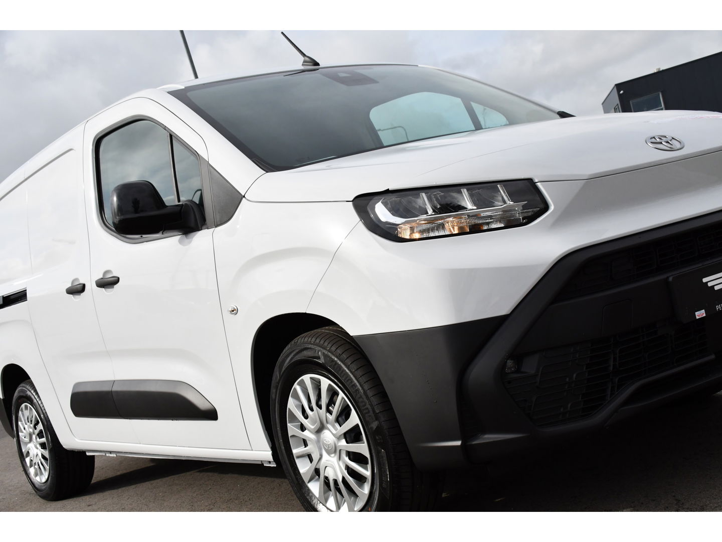 Toyota PROACE CITY Electric l2 50 kWh PB Edition 5 x Direct Leverbaar! Camera, Cruise, 2 x Schuifdeur, Carplay, 136pk,