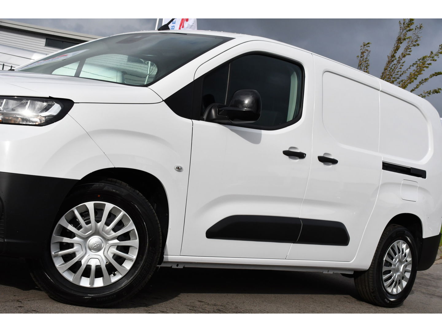 Toyota PROACE CITY Electric l2 50 kWh PB Edition 5 x Direct Leverbaar! Camera, Cruise, 2 x Schuifdeur, Carplay, 136pk,