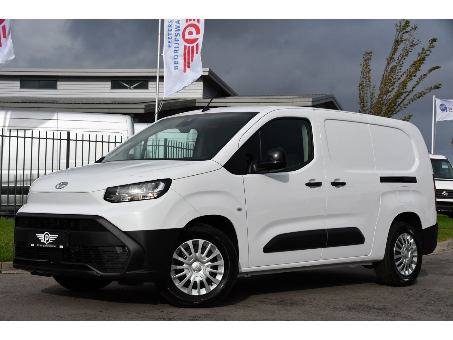 Toyota PROACE CITY Electric l2 50 kWh PB Edition 5 x Direct Leverbaar! Camera, Cruise, 2 x Schuifdeur, Carplay, 136pk,