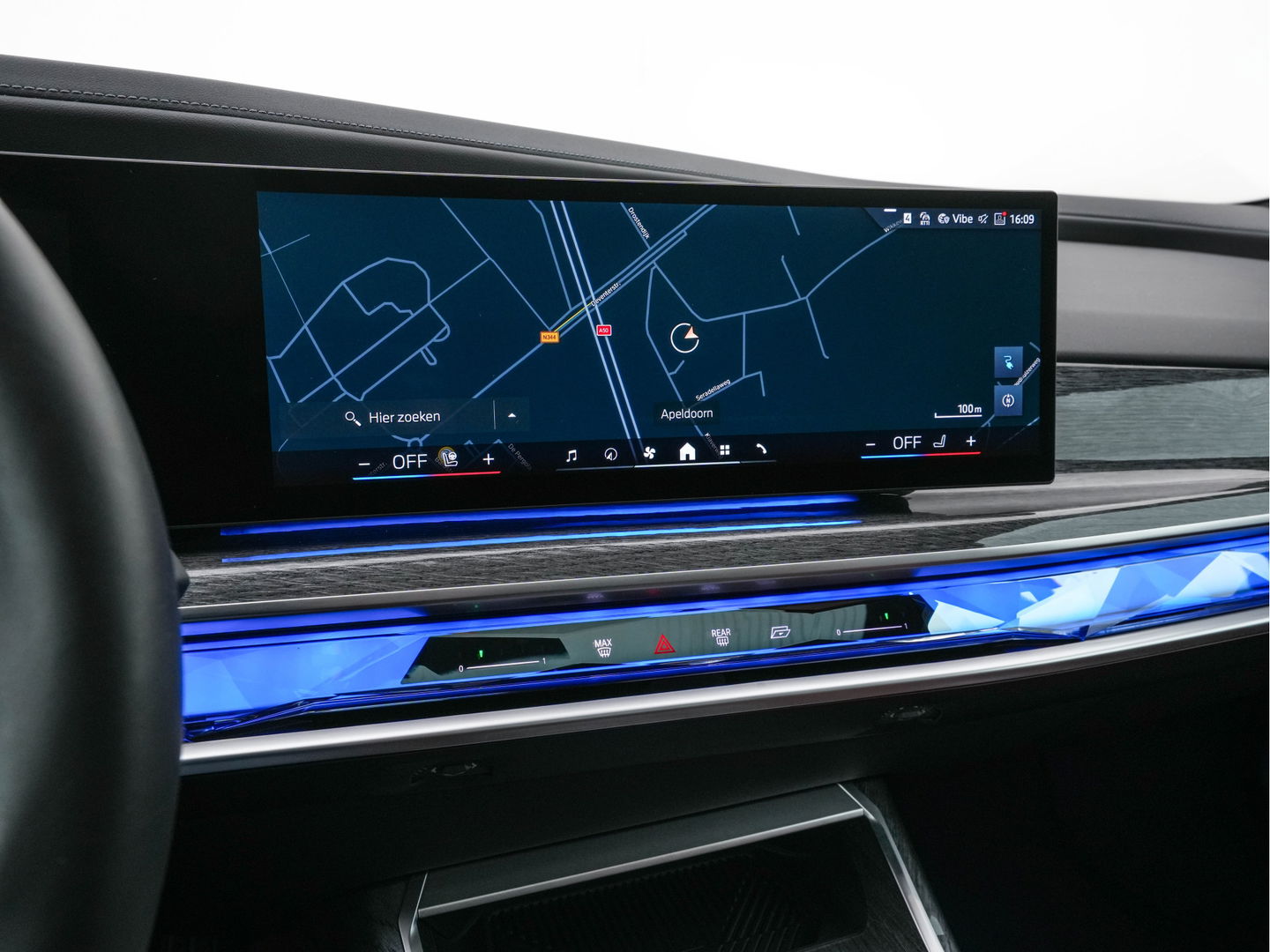 BMW i7 eDrive50 106 kWh M-Sportpack [ 3-Fase ] {SOH-97%} (INCL.BTW) *PANO | HEAD-UP | LUXURY-LEATHER | FULL-LED | BLIND-SPOT | BOWERS&WILKINS | MEMORY-PACK | TOP-VIEW | VENTILATED/HEATED-COMFORTSEATS | SOFT-CLOSE | WIDE-SREEN-DIGICOCKPIT | KEYLESS