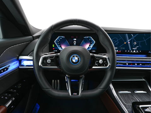 BMW i7 eDrive50 106 kWh M-Sportpack [ 3-Fase ] {SOH-97%} (INCL.BTW) *PANO | HEAD-UP | LUXURY-LEATHER | FULL-LED | BLIND-SPOT | BOWERS&WILKINS | MEMORY-PACK | TOP-VIEW | VENTILATED/HEATED-COMFORTSEATS | SOFT-CLOSE | WIDE-SREEN-DIGICOCKPIT | KEYLESS