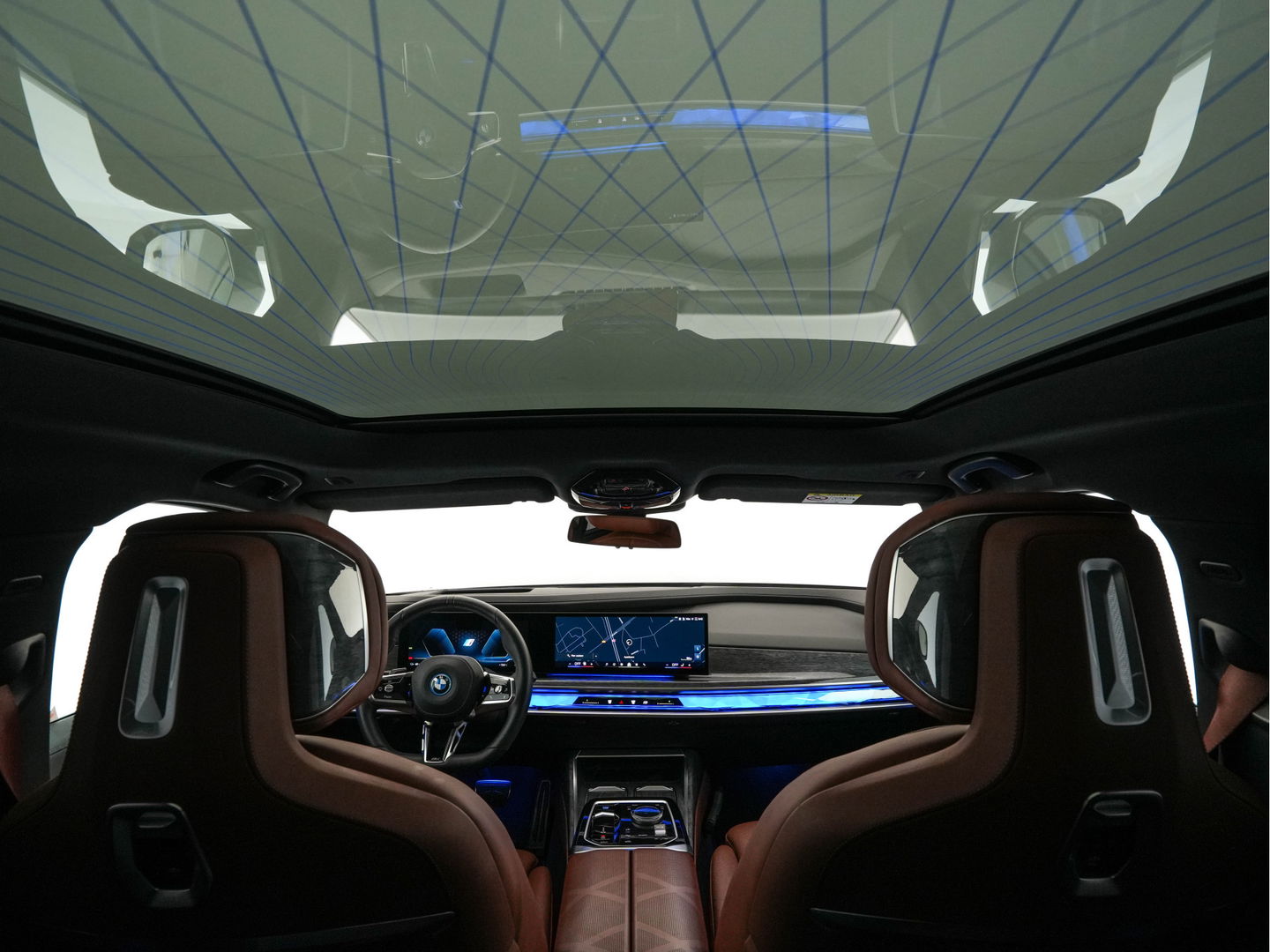 BMW i7 eDrive50 106 kWh M-Sportpack [ 3-Fase ] {SOH-97%} (INCL.BTW) *PANO | HEAD-UP | LUXURY-LEATHER | FULL-LED | BLIND-SPOT | BOWERS&WILKINS | MEMORY-PACK | TOP-VIEW | VENTILATED/HEATED-COMFORTSEATS | SOFT-CLOSE | WIDE-SREEN-DIGICOCKPIT | KEYLESS