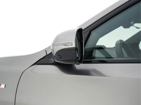 BMW i7 eDrive50 106 kWh M-Sportpack [ 3-Fase ] {SOH-97%} (INCL.BTW) *PANO | HEAD-UP | LUXURY-LEATHER | FULL-LED | BLIND-SPOT | BOWERS&WILKINS | MEMORY-PACK | TOP-VIEW | VENTILATED/HEATED-COMFORTSEATS | SOFT-CLOSE | WIDE-SREEN-DIGICOCKPIT | KEYLESS