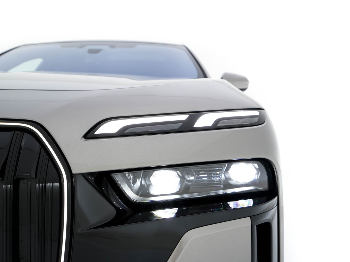 BMW i7 eDrive50 106 kWh M-Sportpack [ 3-Fase ] {SOH-97%} (INCL.BTW) *PANO | HEAD-UP | LUXURY-LEATHER | FULL-LED | BLIND-SPOT | BOWERS&WILKINS | MEMORY-PACK | TOP-VIEW | VENTILATED/HEATED-COMFORTSEATS | SOFT-CLOSE | WIDE-SREEN-DIGICOCKPIT | KEYLESS