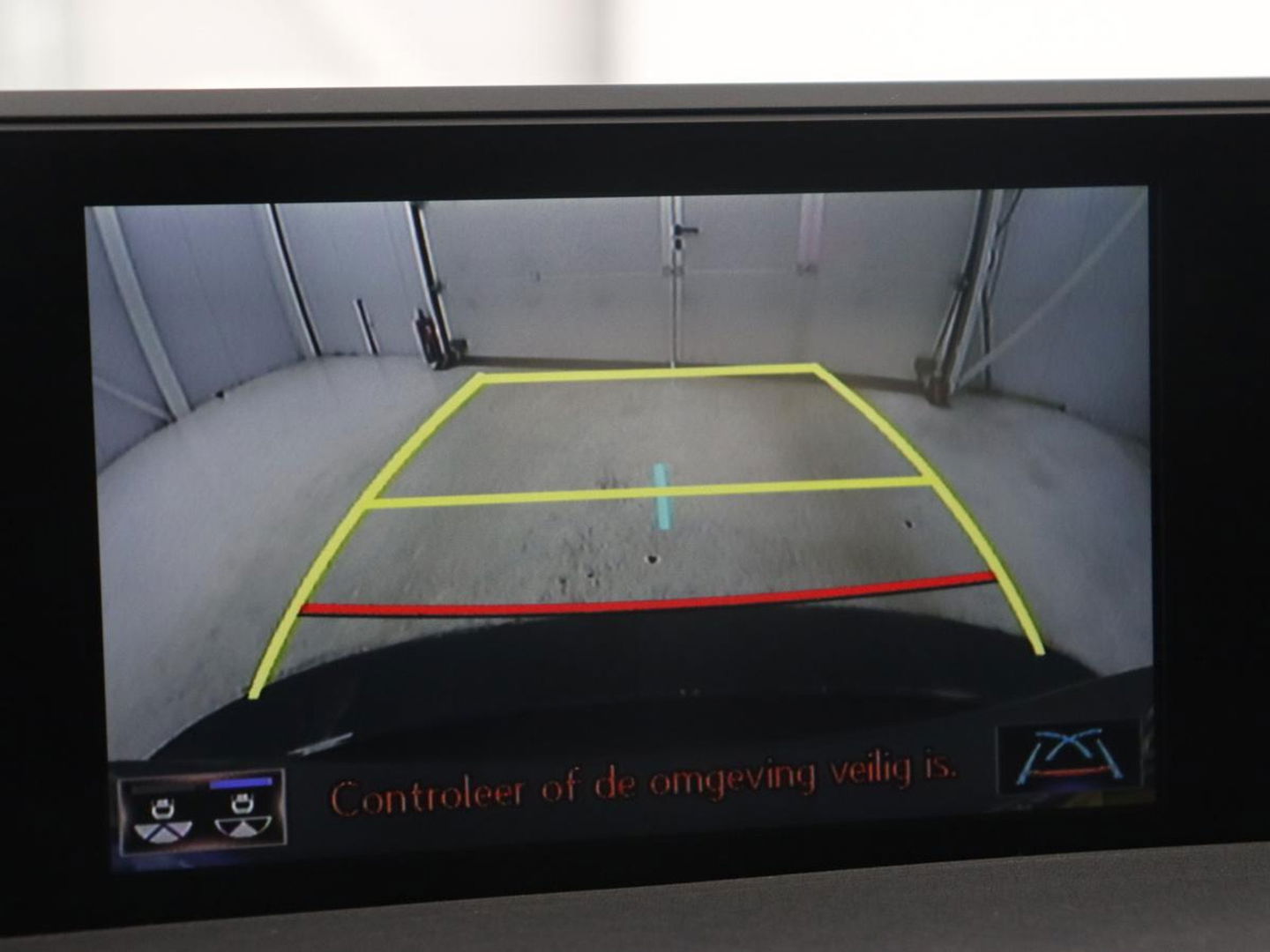 Lexus UX 300e Business 54 kWh | 1e eigenaar | Adaptive cruise | Carplay | Camera | Navigatie | Full LED | Elektrische stoelen | Climate control | Bluetooth