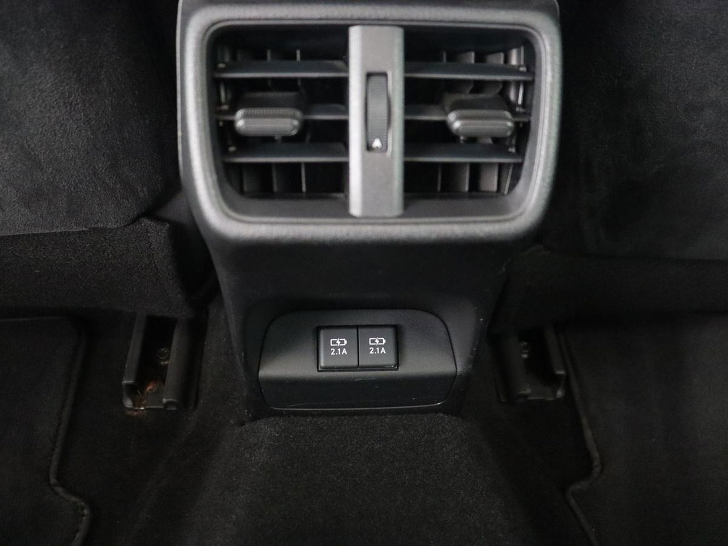 Lexus UX 300e Business 54 kWh | 1e eigenaar | Adaptive cruise | Carplay | Camera | Navigatie | Full LED | Elektrische stoelen | Climate control | Bluetooth