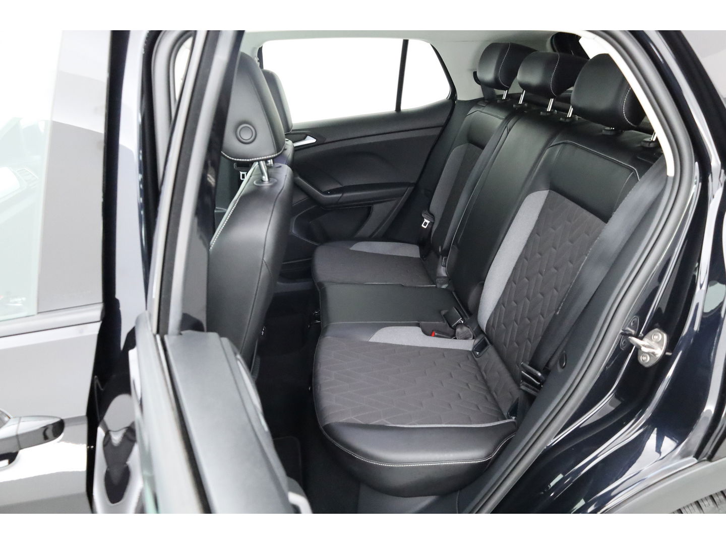 Volkswagen T-Cross 1.0 TSI Goal DSG | Apple CarPlay | Adapt. Cruise | Navi | Stoel. verw. | Camera |