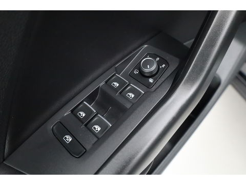 Volkswagen T-Cross 1.0 TSI Goal DSG | Apple CarPlay | Adapt. Cruise | Navi | Stoel. verw. | Camera |