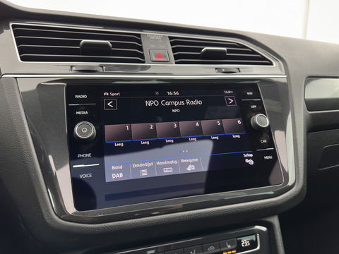 Volkswagen Tiguan 1.5 TSI Comfortline Business (INCL.BTW) *PANO | FULL-LED | ADAPTIVE-CRUISE | DIGI-COCKPIT | HEATED-COMFORTSEATS | NAV-FULLMAP | DAB+ | ECC | PDC | 19''ALU | TOWBAR*
