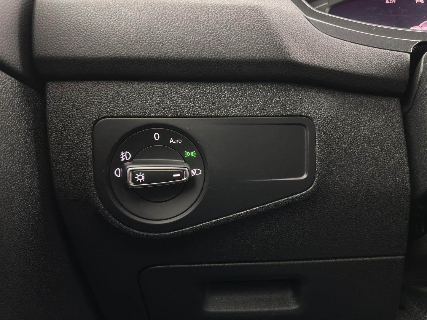 Volkswagen Tiguan 1.5 TSI Comfortline Business (INCL.BTW) *PANO | FULL-LED | ADAPTIVE-CRUISE | DIGI-COCKPIT | HEATED-COMFORTSEATS | NAV-FULLMAP | DAB+ | ECC | PDC | 19''ALU | TOWBAR*