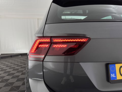 Volkswagen Tiguan 1.5 TSI Comfortline Business (INCL.BTW) *PANO | FULL-LED | ADAPTIVE-CRUISE | DIGI-COCKPIT | HEATED-COMFORTSEATS | NAV-FULLMAP | DAB+ | ECC | PDC | 19''ALU | TOWBAR*