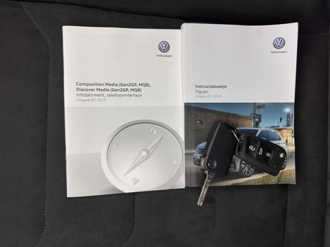 Volkswagen Tiguan 1.5 TSI Comfortline Business (INCL.BTW) *PANO | FULL-LED | ADAPTIVE-CRUISE | DIGI-COCKPIT | HEATED-COMFORTSEATS | NAV-FULLMAP | DAB+ | ECC | PDC | 19''ALU | TOWBAR*