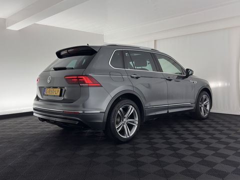 Volkswagen Tiguan 1.5 TSI Comfortline Business (INCL.BTW) *PANO | FULL-LED | ADAPTIVE-CRUISE | DIGI-COCKPIT | HEATED-COMFORTSEATS | NAV-FULLMAP | DAB+ | ECC | PDC | 19''ALU | TOWBAR*