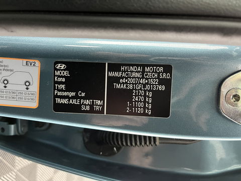 Hyundai KONA EV Fashion 64 kWh [ 3-Fase ] { SOH-100% } (INCL-BTW) Aut. *PANO | KRELL-AUDIO | HEAD-UP | NAVI-FULLMAP | KEYLESS | SHIFT-PADDLES | LANE-ASSIST | BLIND-SPOT | CAMERA | DAB | ECC | PDC | ADAPTIVE-CRUISE | COMFORT-SEATS | 17"ALU*