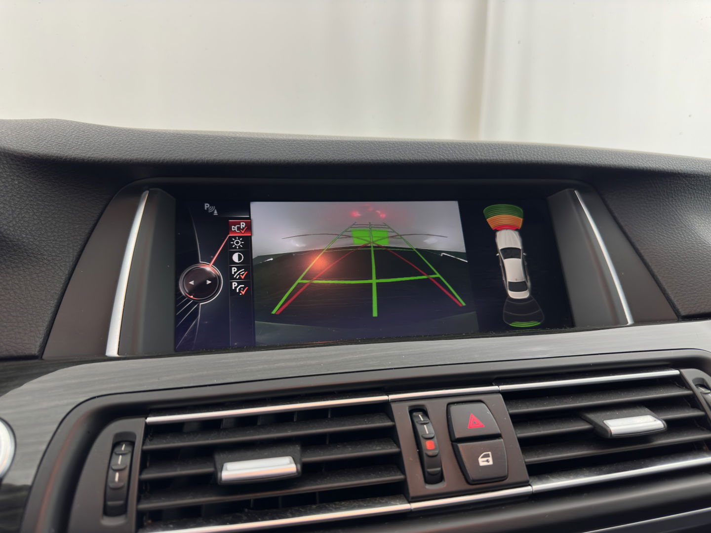 BMW 5 Serie 518d Luxury-Line High Executive Aut. *PANO | LUXURY-LEATHER | BI-XENON | NAVI-FULLMAP | HEATED-COMFORTSEATS | HIFI-SOUND | CAMERA | ECC | PDC | CRUISE | 18''ALU*