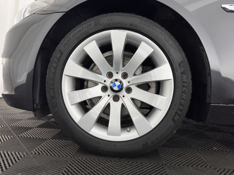 BMW 5 Serie 518d Corporate Lease High Executive Aut. *PANO | LUXURY-LEATHER | XENON | HEATED-COMFORTSEATS | HIFI-SOUND | CAMERA | ECC | PDC | CRUISE | 18''ALU*