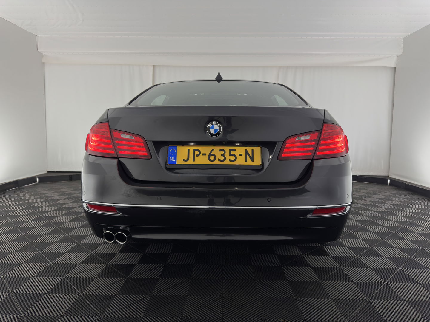 BMW 5 Serie 518d Luxury-Line High Executive Aut. *PANO | LUXURY-LEATHER | BI-XENON | NAVI-FULLMAP | HEATED-COMFORTSEATS | HIFI-SOUND | CAMERA | ECC | PDC | CRUISE | 18''ALU*