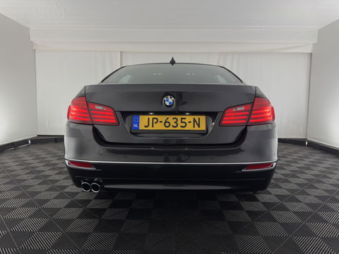 BMW 5 Serie 518d Corporate Lease High Executive Aut. *PANO | LUXURY-LEATHER | XENON | HEATED-COMFORTSEATS | HIFI-SOUND | CAMERA | ECC | PDC | CRUISE | 18''ALU*