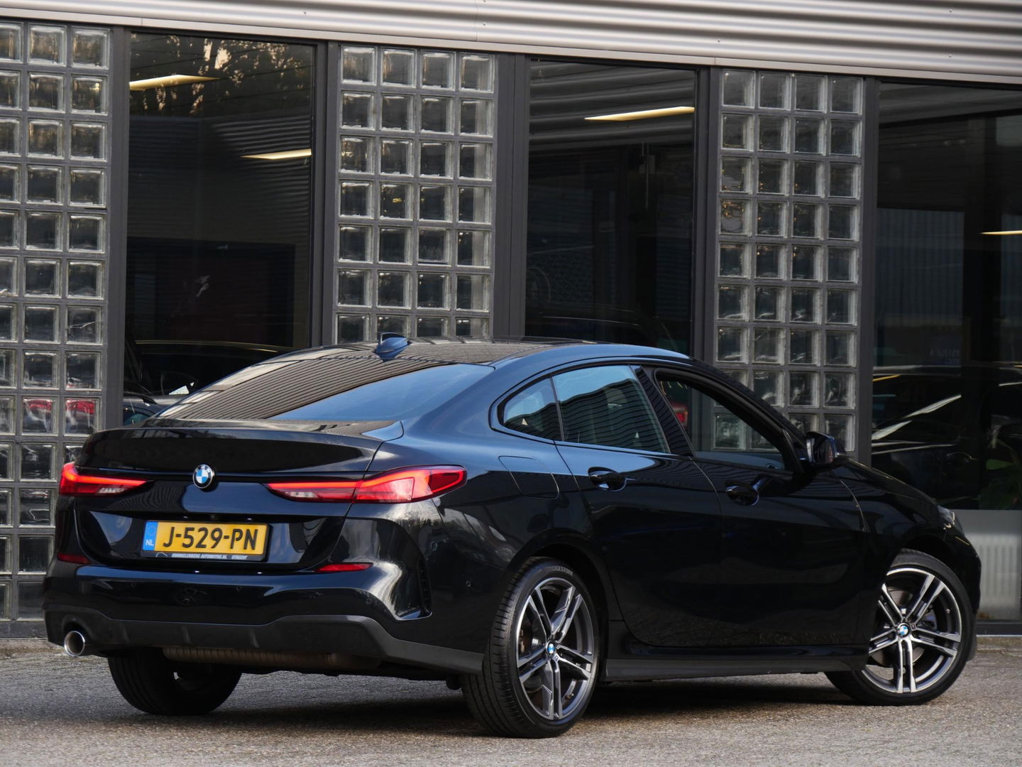 BMW 2 Serie GRAN COUPE 218i M-SPORT/ PANORAMADAK/ SCHAALSTOELEN/ PARKING PACK