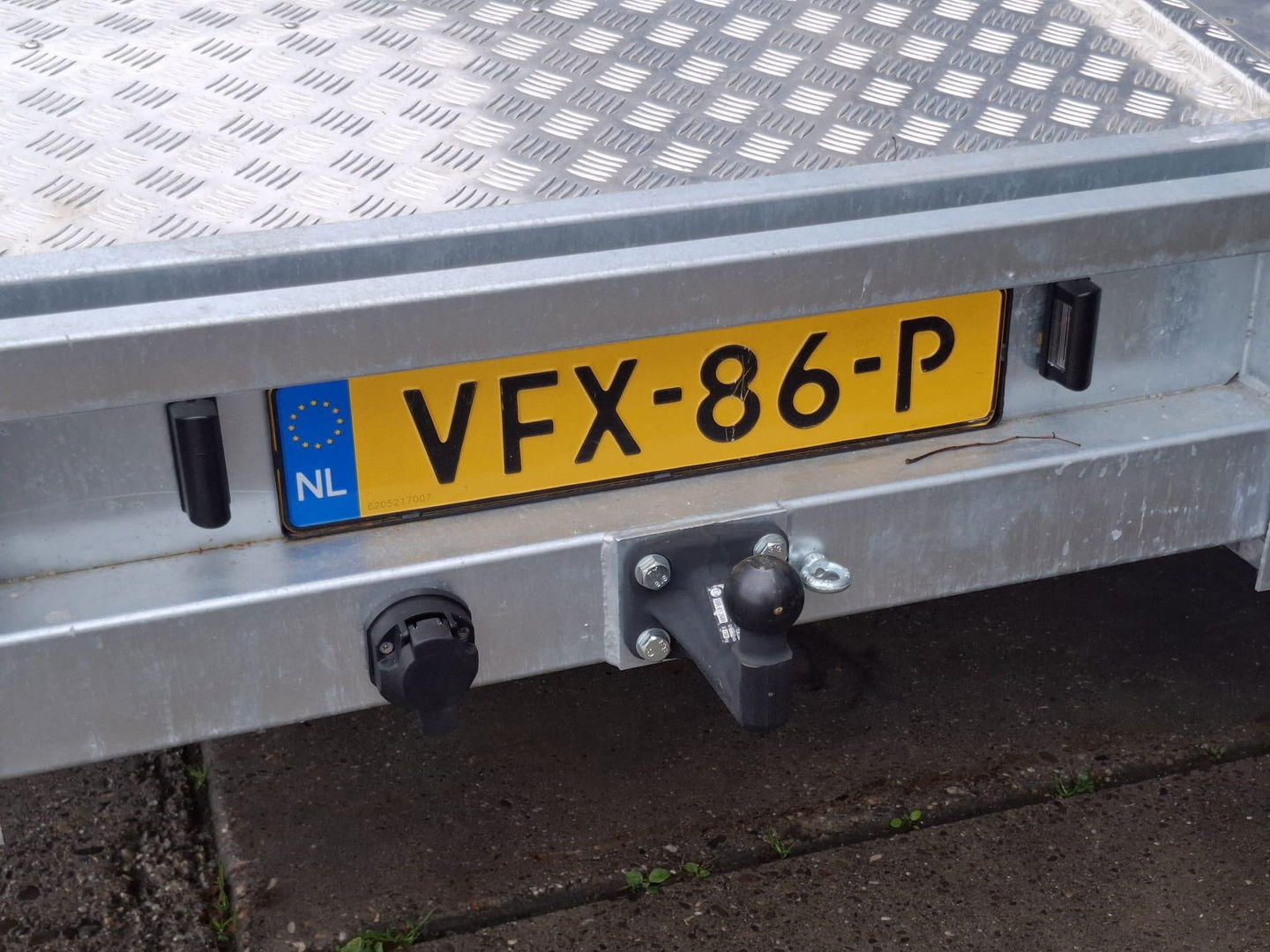 Volkswagen Crafter 35 2.0 TDI L4 Trendline OPRIJWAGEN / AMBULANCE / TRAILER / EURO 6 / LAADVERMOGEN 1500 KG !!