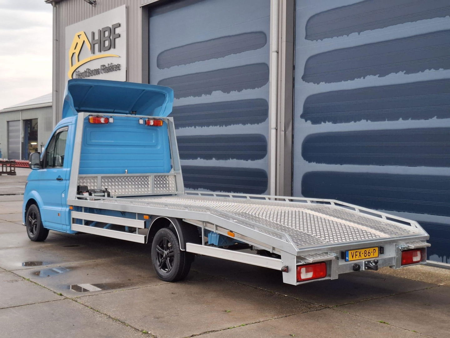 Volkswagen Crafter 35 2.0 TDI L4 Trendline OPRIJWAGEN / AMBULANCE / TRAILER / EURO 6 / LAADVERMOGEN 1500 KG !!