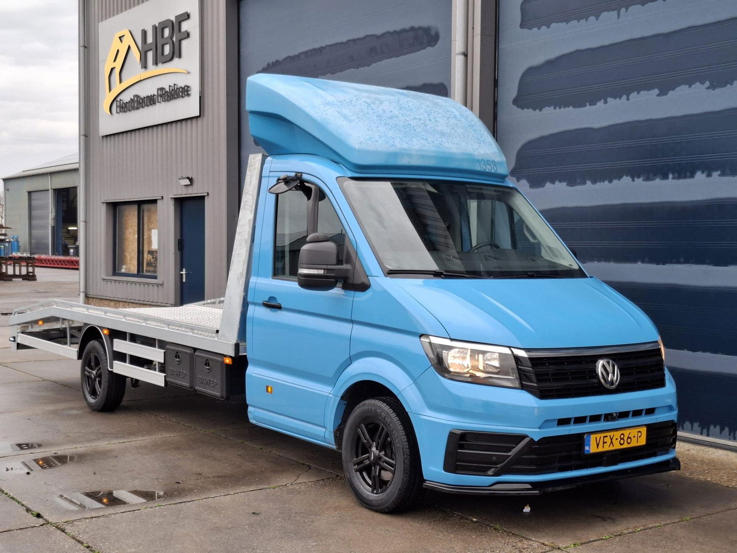Volkswagen Crafter 35 2.0 TDI L4 Trendline OPRIJWAGEN / AMBULANCE / TRAILER / EURO 6 / LAADVERMOGEN 1500 KG !!