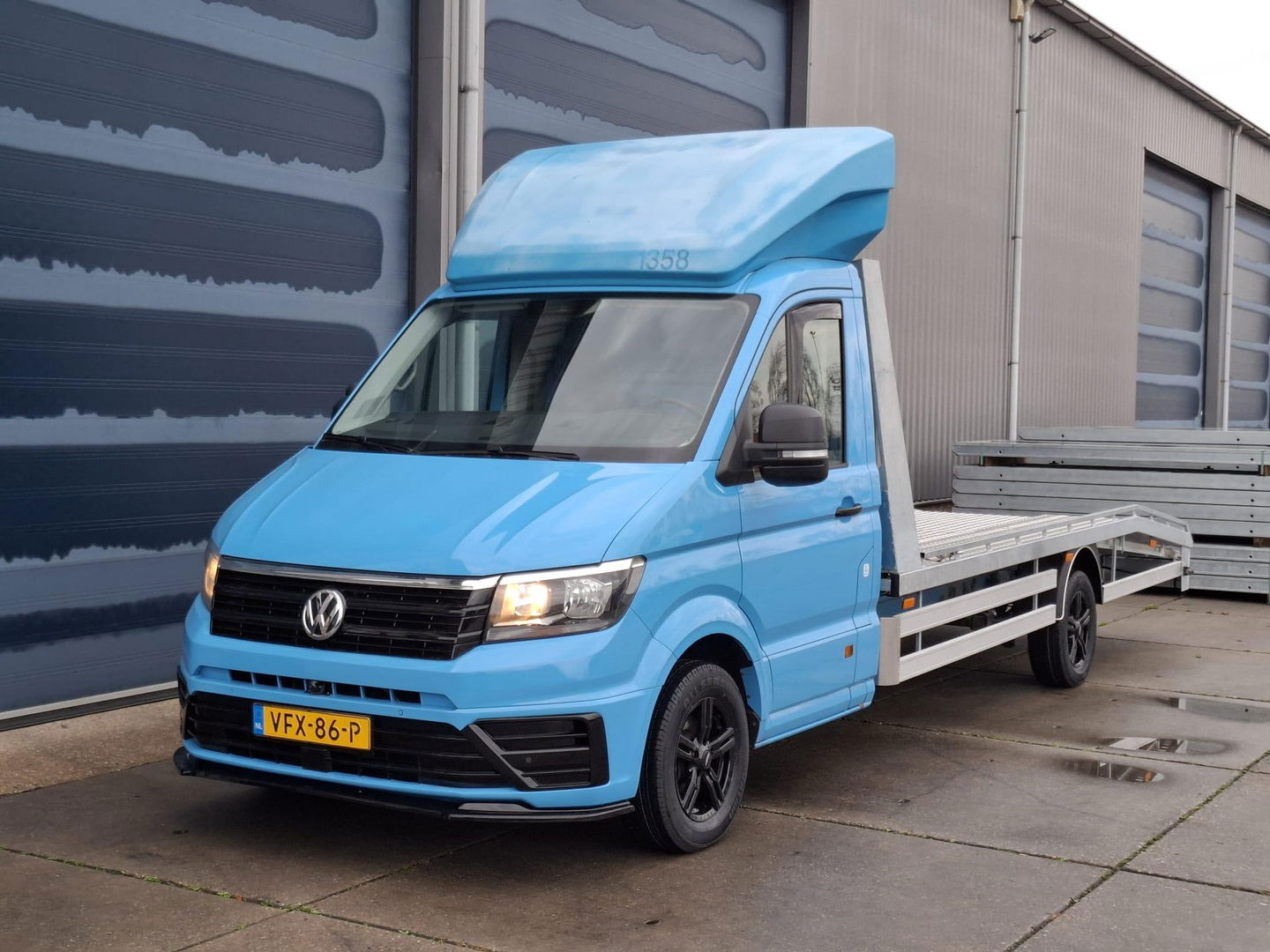 Volkswagen Crafter 35 2.0 TDI L4 Trendline OPRIJWAGEN / AMBULANCE / TRAILER / EURO 6 / LAADVERMOGEN 1500 KG !!