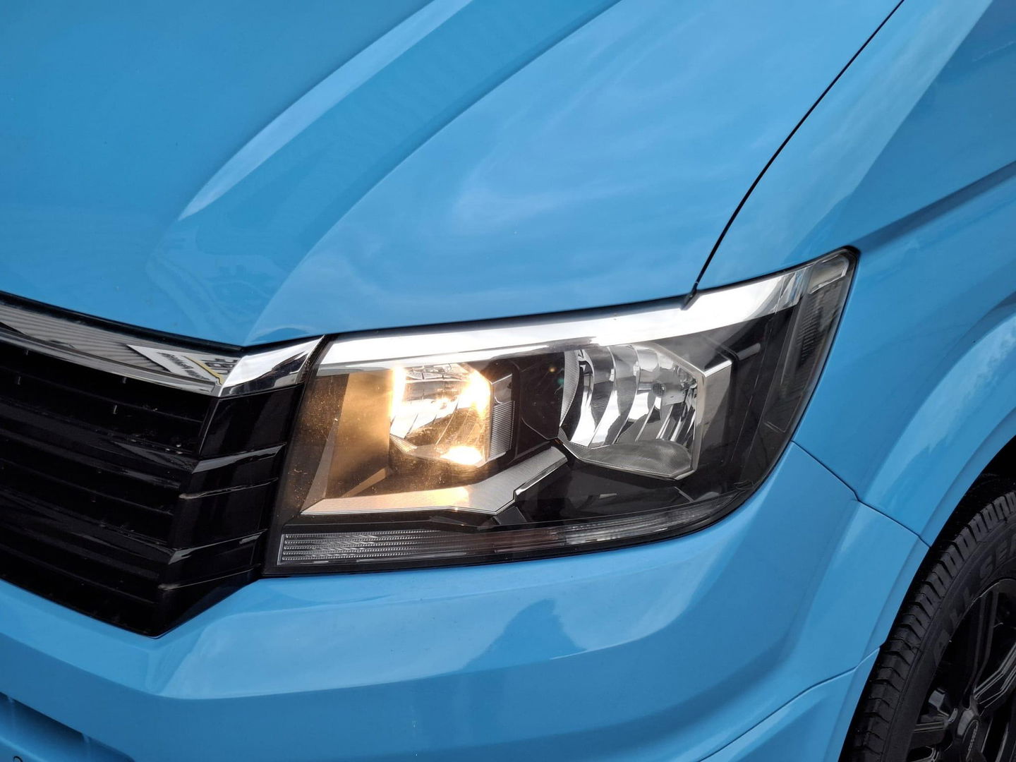 Volkswagen Crafter 35 2.0 TDI L4 Trendline OPRIJWAGEN / AMBULANCE / TRAILER / EURO 6 / LAADVERMOGEN 1500 KG !!