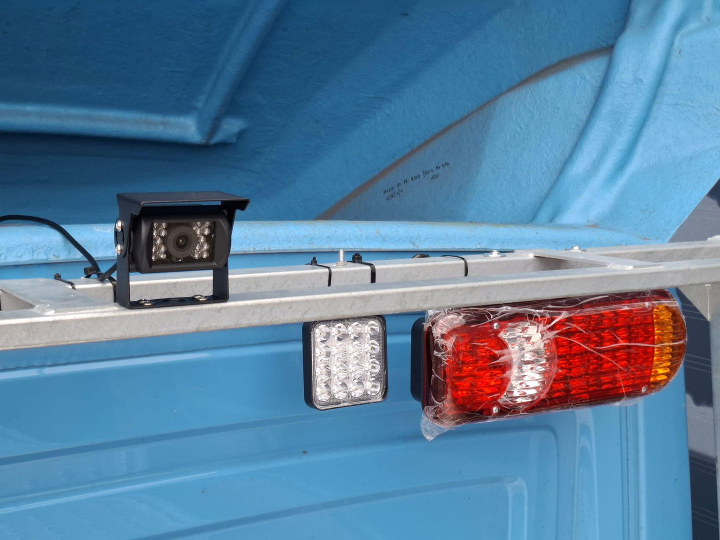 Volkswagen Crafter 35 2.0 TDI L4 Trendline OPRIJWAGEN / AMBULANCE / TRAILER / EURO 6 / LAADVERMOGEN 1500 KG !!