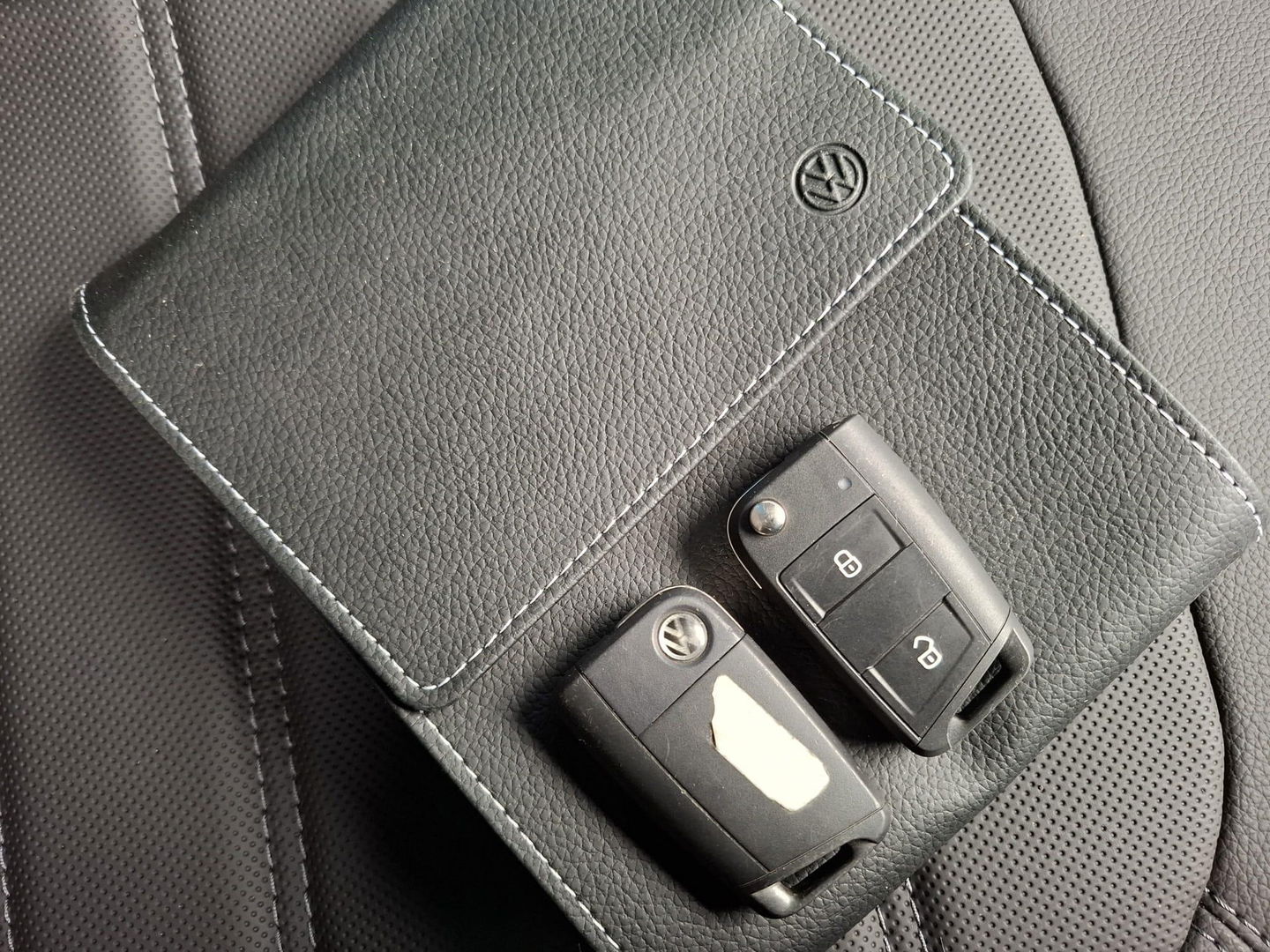 Volkswagen Crafter 35 2.0 TDI L4 Trendline OPRIJWAGEN / AMBULANCE / TRAILER / EURO 6 / LAADVERMOGEN 1500 KG !!