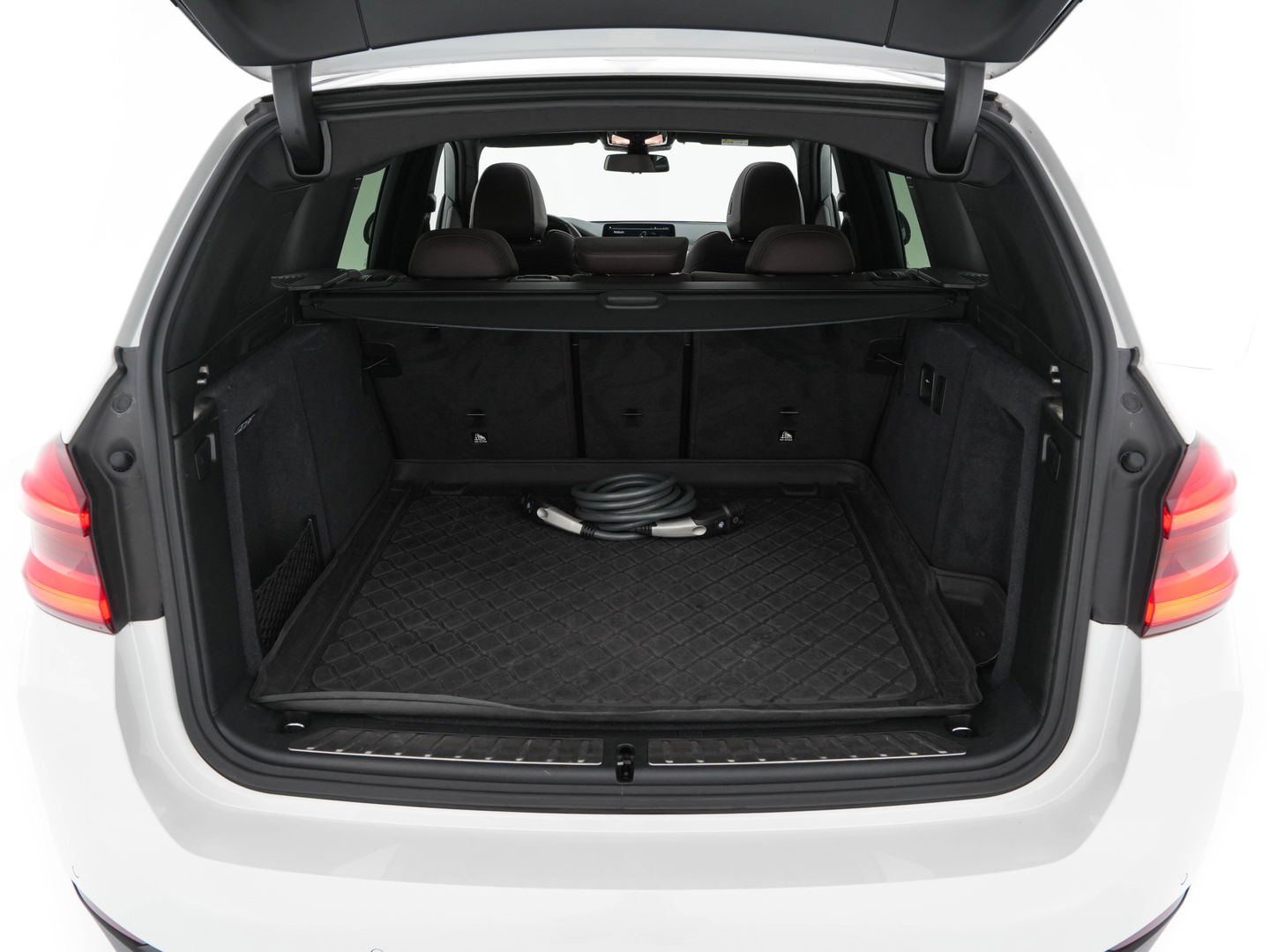 BMW iX3 High Executive 80 kWh {SOH-100%} [ 3-Fase ] (INCL.BTW) Aut. *PANO | HEAD-UP | LUXURY-LEATHER | ADAPTIVE-CRUISE | FULL-LED | BLIND-SPOT | MEMORY-PACK | DIGI-COCKPIT | HEATED-COMFORTSEATS | KEYLESS | TOP-VIEW | DAB+ | NAVI | TOWBAR | 20'