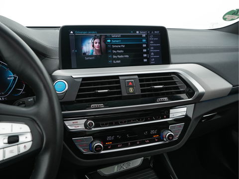 BMW iX3 High Executive 80 kWh {SOH-100%} [ 3-Fase ] (INCL.BTW) Aut. *PANO | HEAD-UP | LUXURY-LEATHER | ADAPTIVE-CRUISE | FULL-LED | BLIND-SPOT | MEMORY-PACK | DIGI-COCKPIT | HEATED-COMFORTSEATS | KEYLESS | TOP-VIEW | DAB+ | NAVI | TOWBAR | 20'