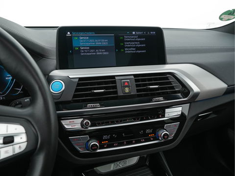 BMW iX3 High Executive 80 kWh {SOH-100%} [ 3-Fase ] (INCL.BTW) Aut. *PANO | HEAD-UP | LUXURY-LEATHER | ADAPTIVE-CRUISE | FULL-LED | BLIND-SPOT | MEMORY-PACK | DIGI-COCKPIT | HEATED-COMFORTSEATS | KEYLESS | TOP-VIEW | DAB+ | NAVI | TOWBAR | 20'