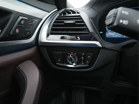 BMW iX3 High Executive 80 kWh {SOH-100%} [ 3-Fase ] (INCL.BTW) Aut. *PANO | HEAD-UP | LUXURY-LEATHER | ADAPTIVE-CRUISE | FULL-LED | BLIND-SPOT | MEMORY-PACK | DIGI-COCKPIT | HEATED-COMFORTSEATS | KEYLESS | TOP-VIEW | DAB+ | NAVI | TOWBAR | 20'