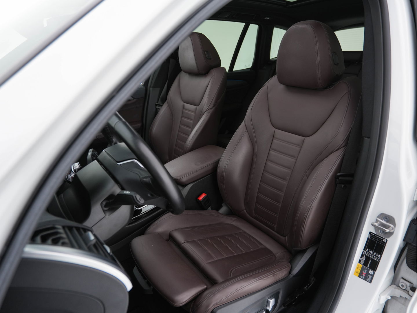 BMW iX3 High Executive 80 kWh {SOH-100%} [ 3-Fase ] (INCL.BTW) Aut. *PANO | HEAD-UP | LUXURY-LEATHER | ADAPTIVE-CRUISE | FULL-LED | BLIND-SPOT | MEMORY-PACK | DIGI-COCKPIT | HEATED-COMFORTSEATS | KEYLESS | TOP-VIEW | DAB+ | NAVI | TOWBAR | 20'