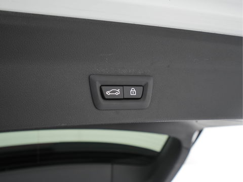 BMW iX3 High Executive 80 kWh {SOH-100%} [ 3-Fase ] (INCL.BTW) Aut. *PANO | HEAD-UP | LUXURY-LEATHER | ADAPTIVE-CRUISE | FULL-LED | BLIND-SPOT | MEMORY-PACK | DIGI-COCKPIT | HEATED-COMFORTSEATS | KEYLESS | TOP-VIEW | DAB+ | NAVI | TOWBAR | 20'