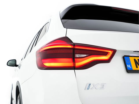 BMW iX3 High Executive 80 kWh {SOH-100%} [ 3-Fase ] (INCL.BTW) Aut. *PANO | HEAD-UP | LUXURY-LEATHER | ADAPTIVE-CRUISE | FULL-LED | BLIND-SPOT | MEMORY-PACK | DIGI-COCKPIT | HEATED-COMFORTSEATS | KEYLESS | TOP-VIEW | DAB+ | NAVI | TOWBAR | 20'