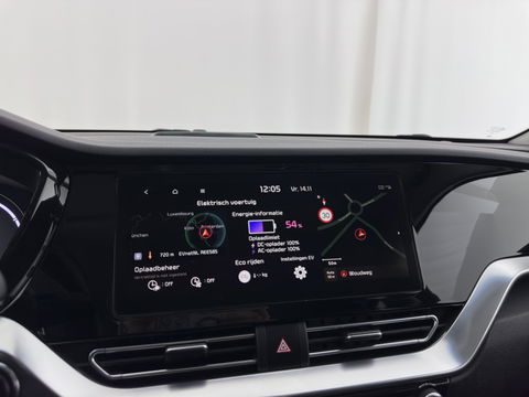Kia e-Niro ExecutiveLine 64 kWh {SOH-89%}[ 3-Fase ] (INCL-BTW) Aut. *LUXURY-LEATHER | JBL-AUDIO | FULL-LED | NAVI-FULLMAP | DAB | ADAPTIVE-CRUISE | CAMERA | MEMORY-PACK | LANE-ASSIST | CCS-FASTLOADER | KEYLESS | DIGI-COCKPIT | 17"ALU*