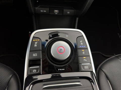 Kia e-Niro ExecutiveLine 64 kWh {SOH-89%}[ 3-Fase ] (INCL-BTW) Aut. *LUXURY-LEATHER | JBL-AUDIO | FULL-LED | NAVI-FULLMAP | DAB | ADAPTIVE-CRUISE | CAMERA | MEMORY-PACK | LANE-ASSIST | CCS-FASTLOADER | KEYLESS | DIGI-COCKPIT | 17"ALU*