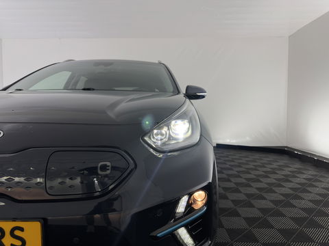 Kia e-Niro ExecutiveLine 64 kWh {SOH-89%}[ 3-Fase ] (INCL-BTW) Aut. *LUXURY-LEATHER | JBL-AUDIO | FULL-LED | NAVI-FULLMAP | DAB | ADAPTIVE-CRUISE | CAMERA | MEMORY-PACK | LANE-ASSIST | CCS-FASTLOADER | KEYLESS | DIGI-COCKPIT | 17"ALU*