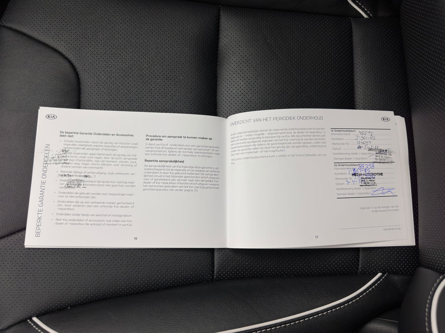 Kia e-Niro ExecutiveLine 64 kWh {SOH-89%}[ 3-Fase ] (INCL-BTW) Aut. *LUXURY-LEATHER | JBL-AUDIO | FULL-LED | NAVI-FULLMAP | DAB | ADAPTIVE-CRUISE | CAMERA | MEMORY-PACK | LANE-ASSIST | CCS-FASTLOADER | KEYLESS | DIGI-COCKPIT | 17"ALU*