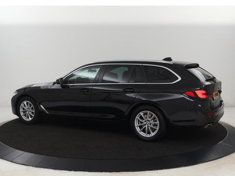 BMW 5 Serie 520i Business Edition Plus | Nappaleder | Stoelverwarming | Carplay | Laserlicht | Navigatie | Live Cockpit | Parkeerhulp | Climate control | Comfortstoelen | Cruise control | Bluetooth