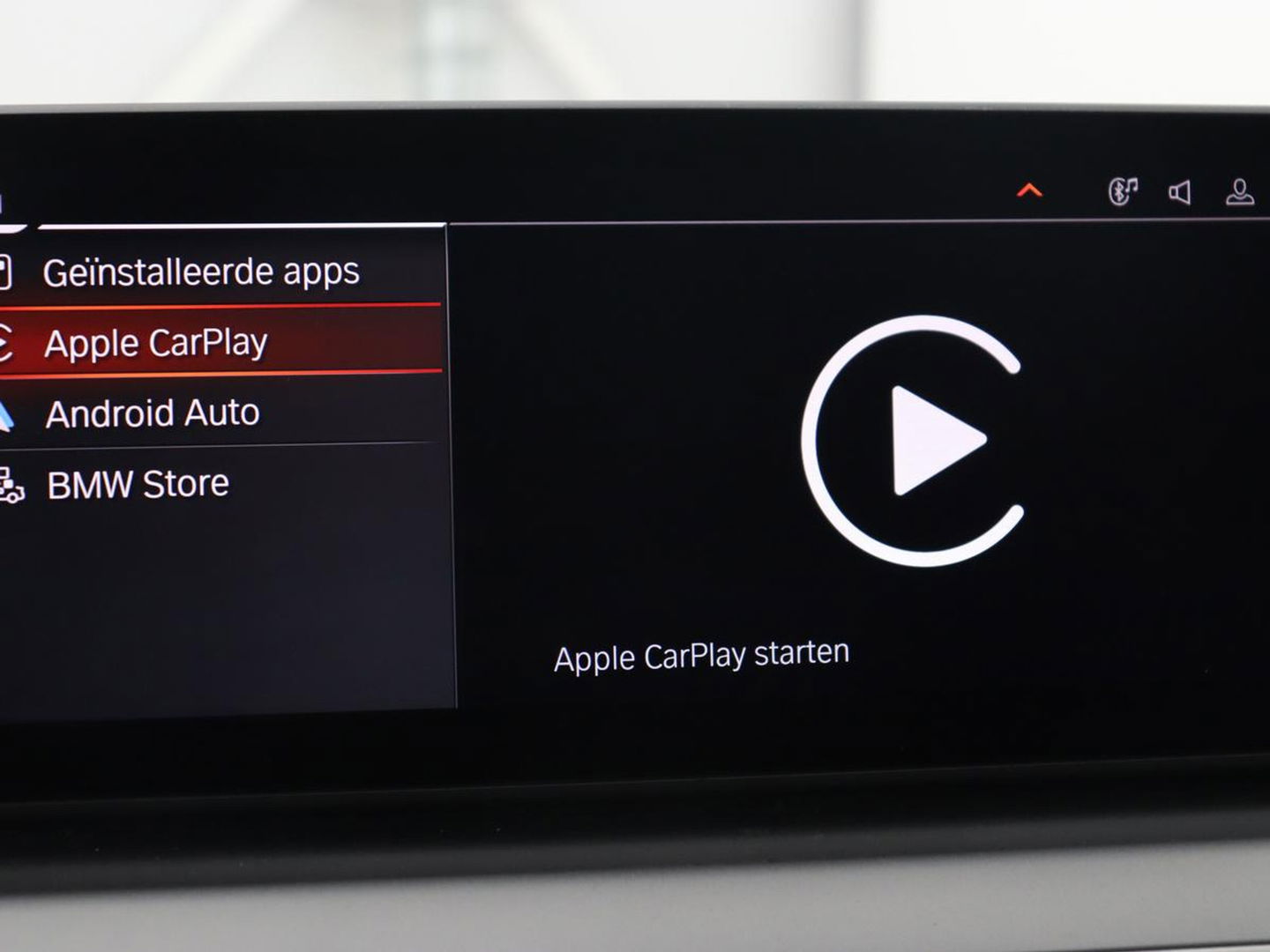 BMW 5 Serie 520i Business Edition Plus | Nappaleder | Stoelverwarming | Carplay | Laserlicht | Navigatie | Live Cockpit | Parkeerhulp | Climate control | Comfortstoelen | Cruise control | Bluetooth